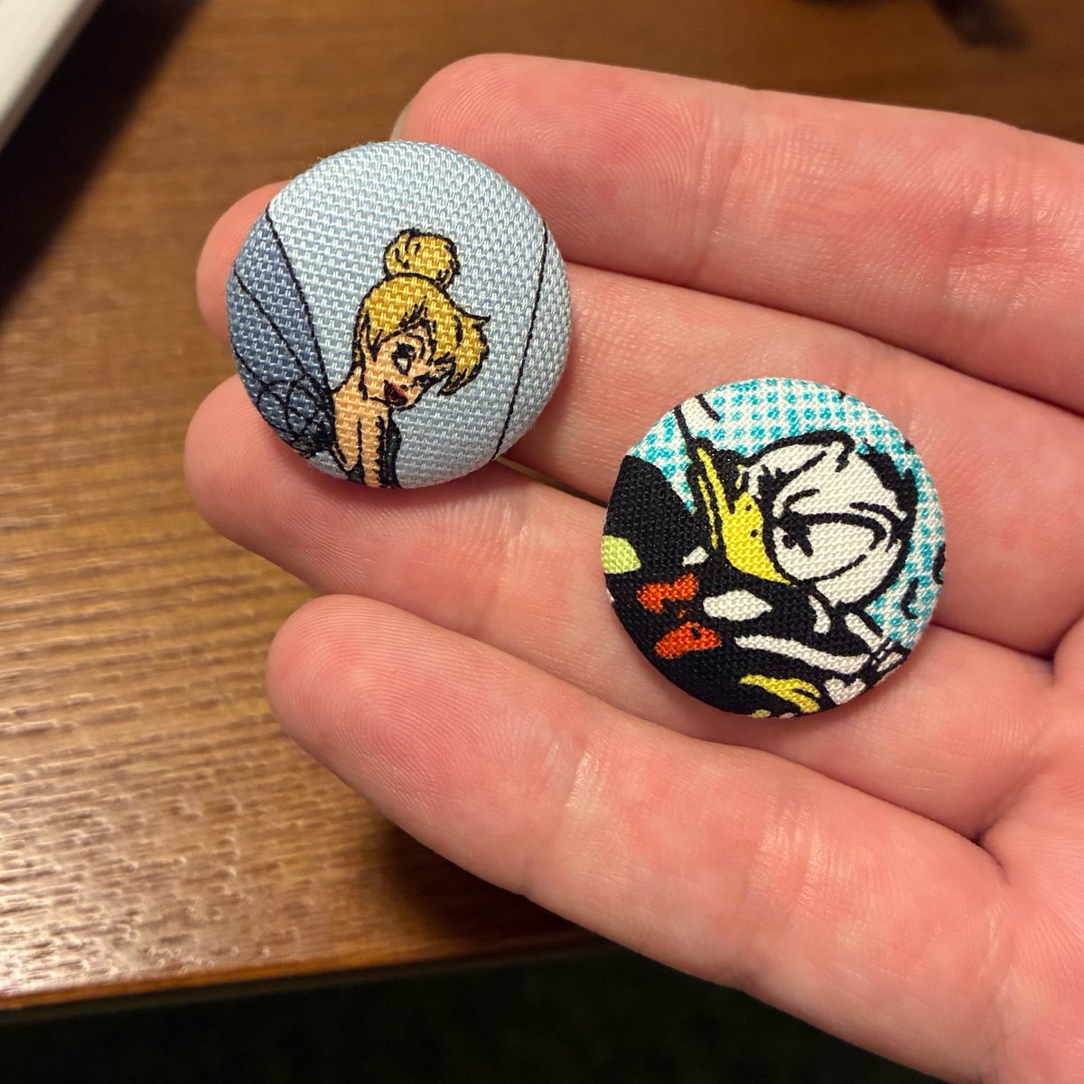 cook_060972's tweet photo. ピクシーダスト用に自作くるみボタン
めちゃ可愛すぎ(自画自賛 https://t.co/HAmgd4wh7h