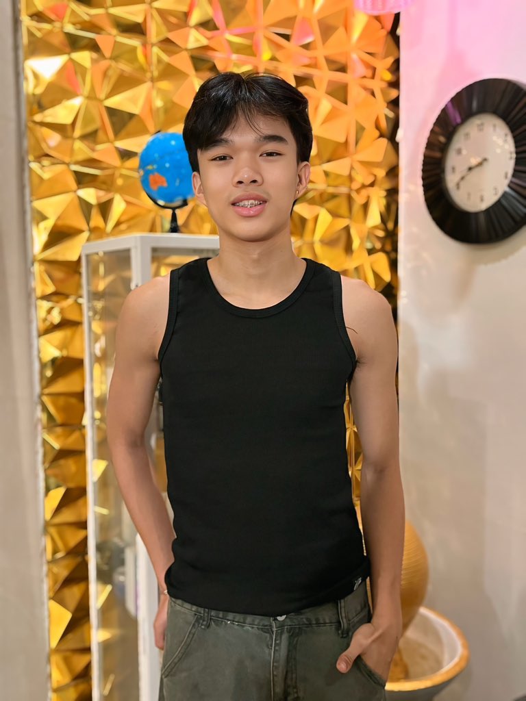 Manhattan_spa03's tweet photo. HENRY is available tonight 

5’9
20 

Call or text 0968-635-8784 https://t.co/PnLtF48pIo