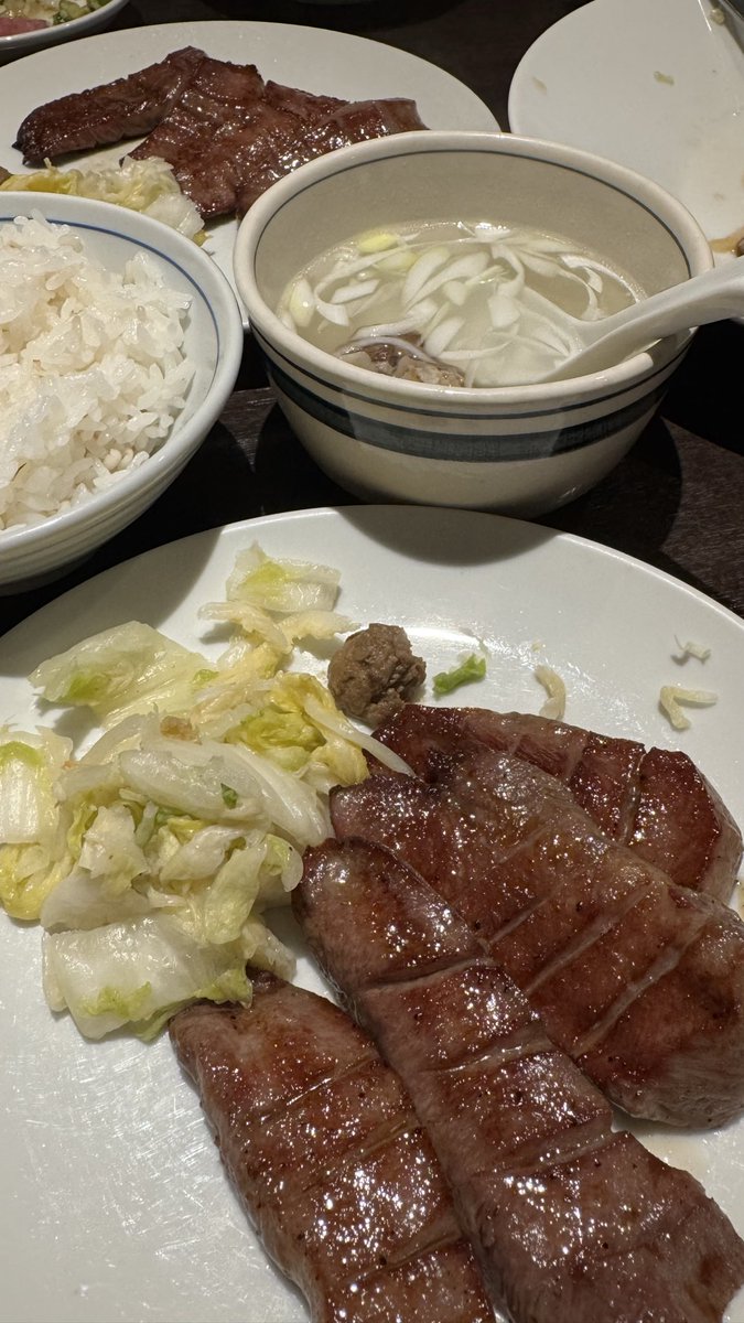 0seater's tweet photo. 仙台の牛たん閣でおいしい牛たんを食べました。 https://t.co/nytYEZG16v