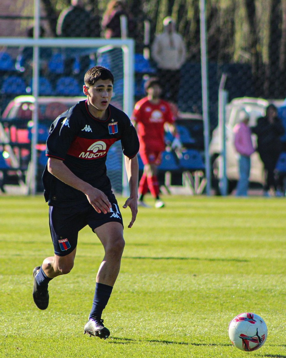 TigreJuveniles's tweet photo. #7ma | ¡Final del primer tiempo!
Tigre 1️⃣- 0️⃣ Rosario Central
⚽️ González
📺 Seguilo en vivo por nuestro canal de YouTube.
#VamosLosPibes 💙❤️💙 https://t.co/Yt7y6sjhKh