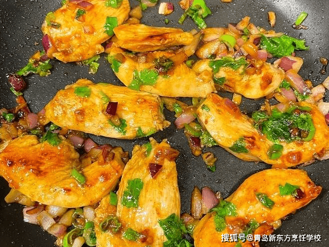 MartineauStpha3's tweet photo. Fuel your fat loss today  Grilled chicken breast, quinoa u0026 roasted zucchini—high protein, low carb, no fancy prep. Perfect for busy weekdays! https://t.co/fdOEmn6Ecz