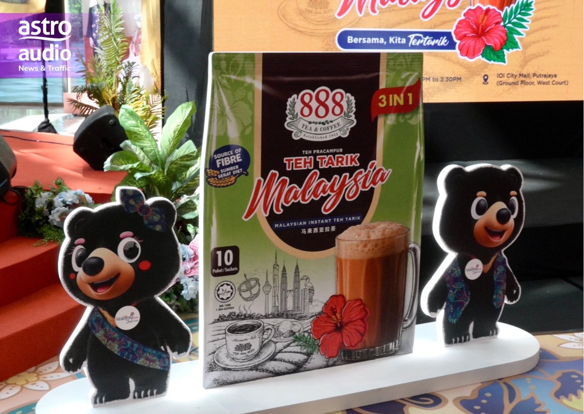AstroAudioNews's tweet photo. The flavours, culture, and pride of Malaysia took center stage today with the official launch of 888 Teh Tarik Malaysia at IOI City Mall, Putrajaya. 🇲🇾☕
#888TehTarikMalaysia #BersamaKitaTertarik #888TeaCoffee #KitaFM #Merdeka2026 https://t.co/HKX4WsHcwA