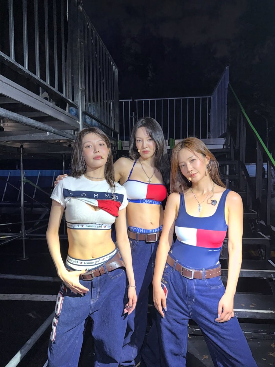 FOREVER_S_ONE's tweet photo. The greatest crime in history is SM not letting HyoRiSoo release a physical album. https://t.co/YRq0z6zxgl
