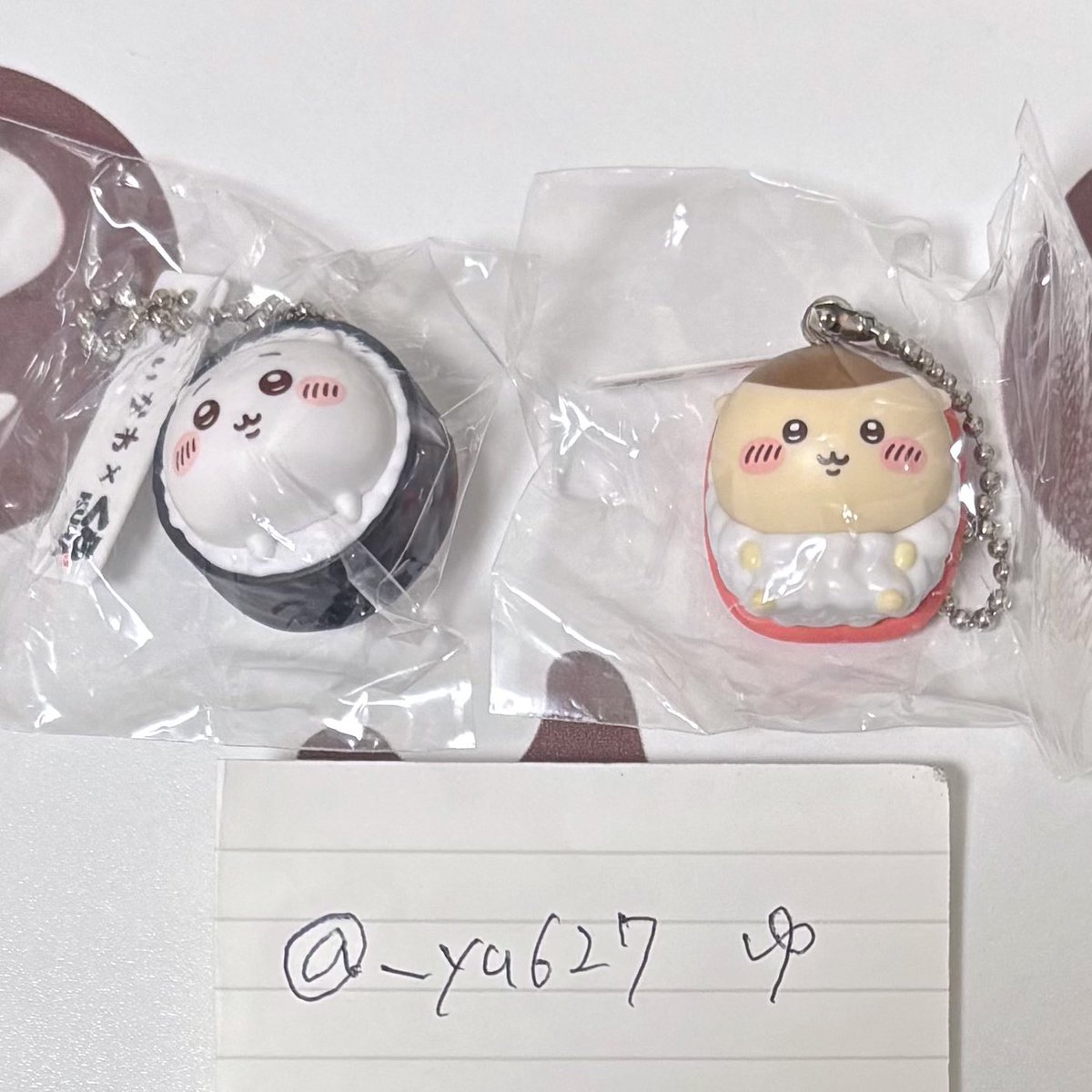 _yu627's tweet photo. ［交換］ちいかわ くら寿司 ビッくらポン フィギュア

譲 : ちいかわ . くりまんじゅう

求 : 同種ハチワレ

📮郵送 https://t.co/J4hhgOyDoP