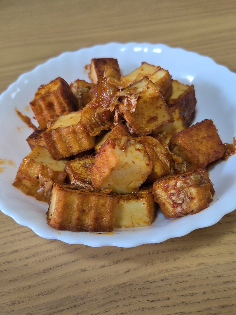 abbey_Serpent's tweet photo. 今日のご飯

左:酢鶏
右:厚揚げのキムチ合え

酢豚の豚の部分を鶏に変えた酢鶏🐓
豚肉とは違った肉の味や食感があり、わりとうちではこちらの方が好かれています😋
今日もしっかり食べて明日も元気になーれ⭐

#料理
#家庭料理 https://t.co/7bcu5U8rmM