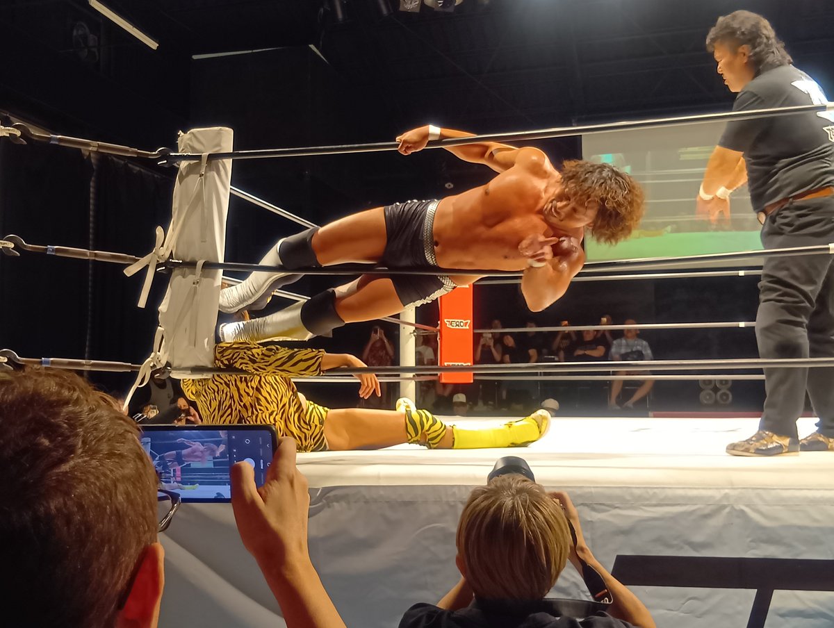 Spxpro4126's tweet photo. 8.22プロレスリグ「ZERO1」
第五試合　
中嶋勝彦選手
まわりの雰囲気に合わせない絶対的な世界感！
本当に鋭い蹴りだった…。
#中嶋勝彦
#pwzero1 https://t.co/FpycGdRpwg
