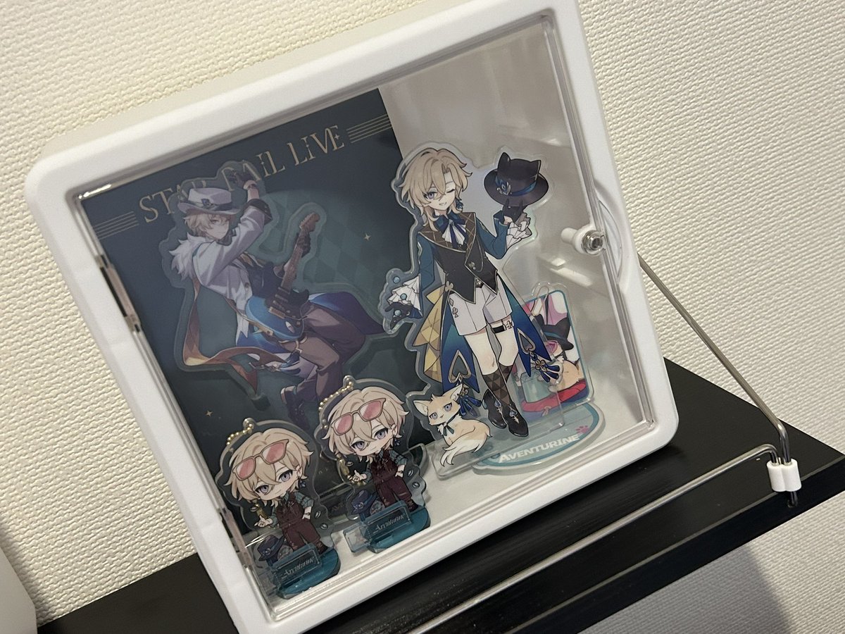 Orphe1029's tweet photo. 終わんないッ！！！ほんでディスプレイの箱が足りないッ！！ https://t.co/uT5rZtxWIb