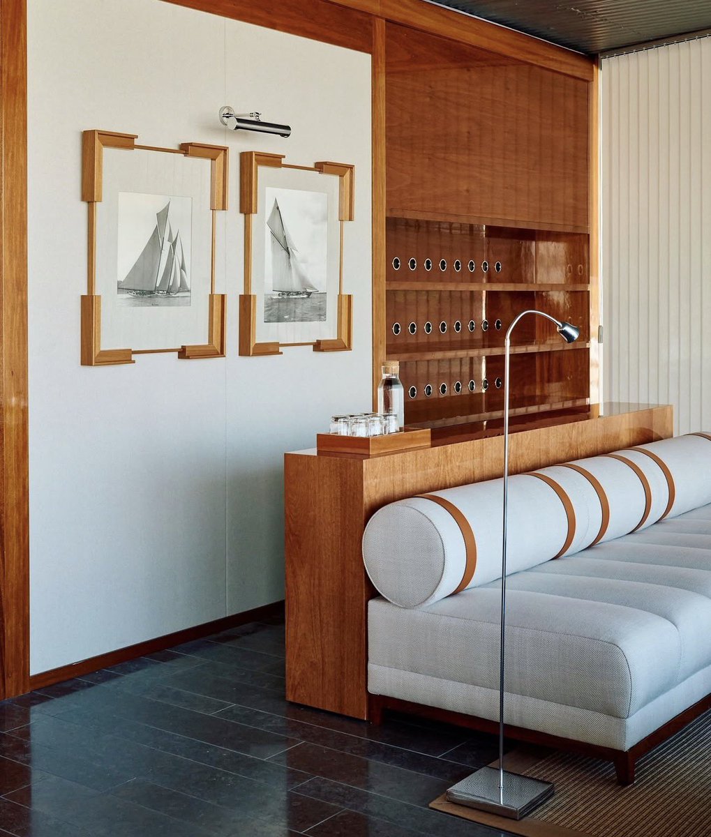 luusssso's tweet photo. Going to be thinking about the interior of this yacht club in Mallorca for the foreseeable future https://t.co/syMYvrPvcP