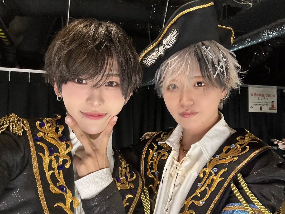 ryuto_candol's tweet photo. しのくんおめでとうー！！💙️🩵
衣装も考えてくれたしリベリオンも一緒に踊れて嬉しかった👍
次は26日ね！
いつも来てくれてる子も今日初めて会いに来てくれた子も早く会いたいよ！ https://t.co/aZMxZIFzdH