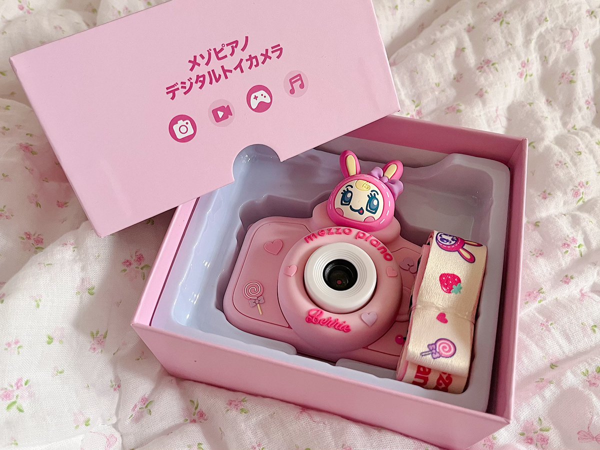 uiriria's tweet photo. ナルミヤハッピーパークで買ったメゾピアノのデジタルトイカメラ
今までみたトイカメラの中で一番トイみたいな見た目してるのにちゃんと撮影もできるのすごい
写真撮るの楽しみ https://t.co/mY6dfNFGb1
