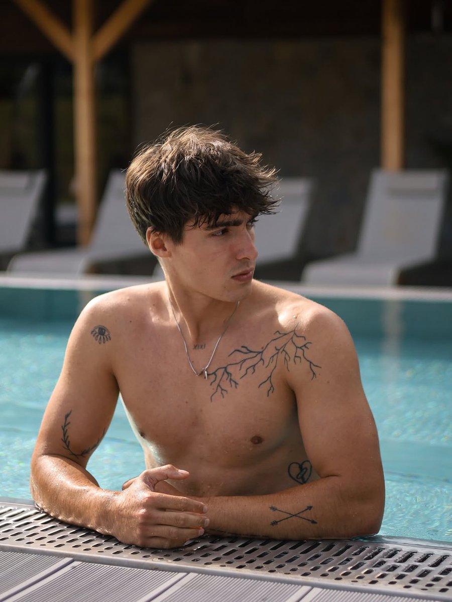 HotPolishGuys's tweet photo. Instagram: cypriano_italiano
TikTok: cyprianoitaliano 
#polishguys #polishmaster #polishalpha https://t.co/Fk3D9Xl7uK