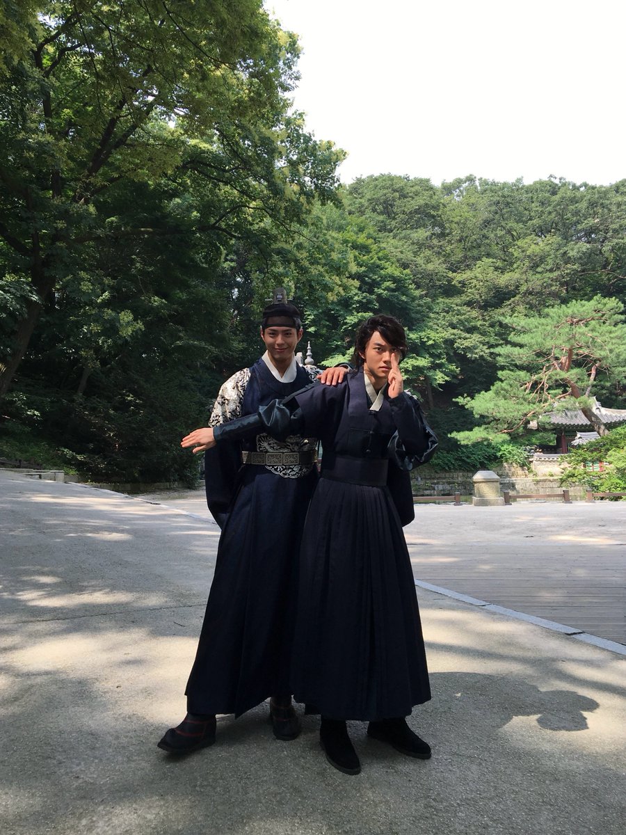 TBLlifes's tweet photo. Park Bo-gum and Kwak Dong-yeon in photos shared by @BOGUMMY for the 10th anniversary of “Love in the Moonlight.”

#TBLlife #ParkBoGum #KwakDongYeon #THEBLACKLABEL https://t.co/J8ZlPSZV26