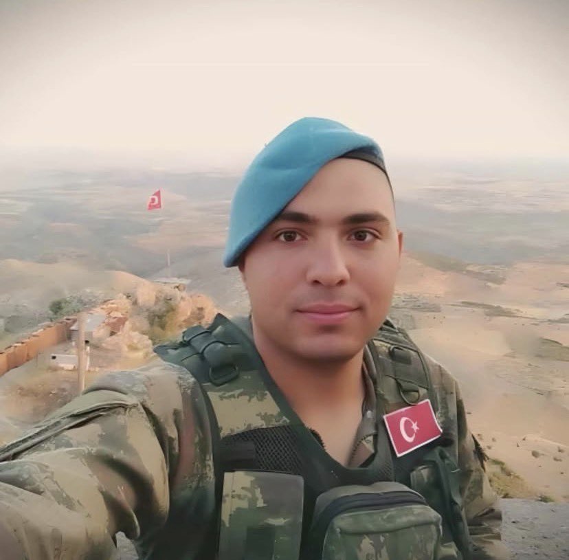 olumsuzsehitler's tweet photo. PKK tarafından şehit edildim. 

21 yaşında bir yiğittim. 

Beni unutma Türk milleti.

Şehit Hacı Mustafa Can. https://t.co/FCwVyMVyYj