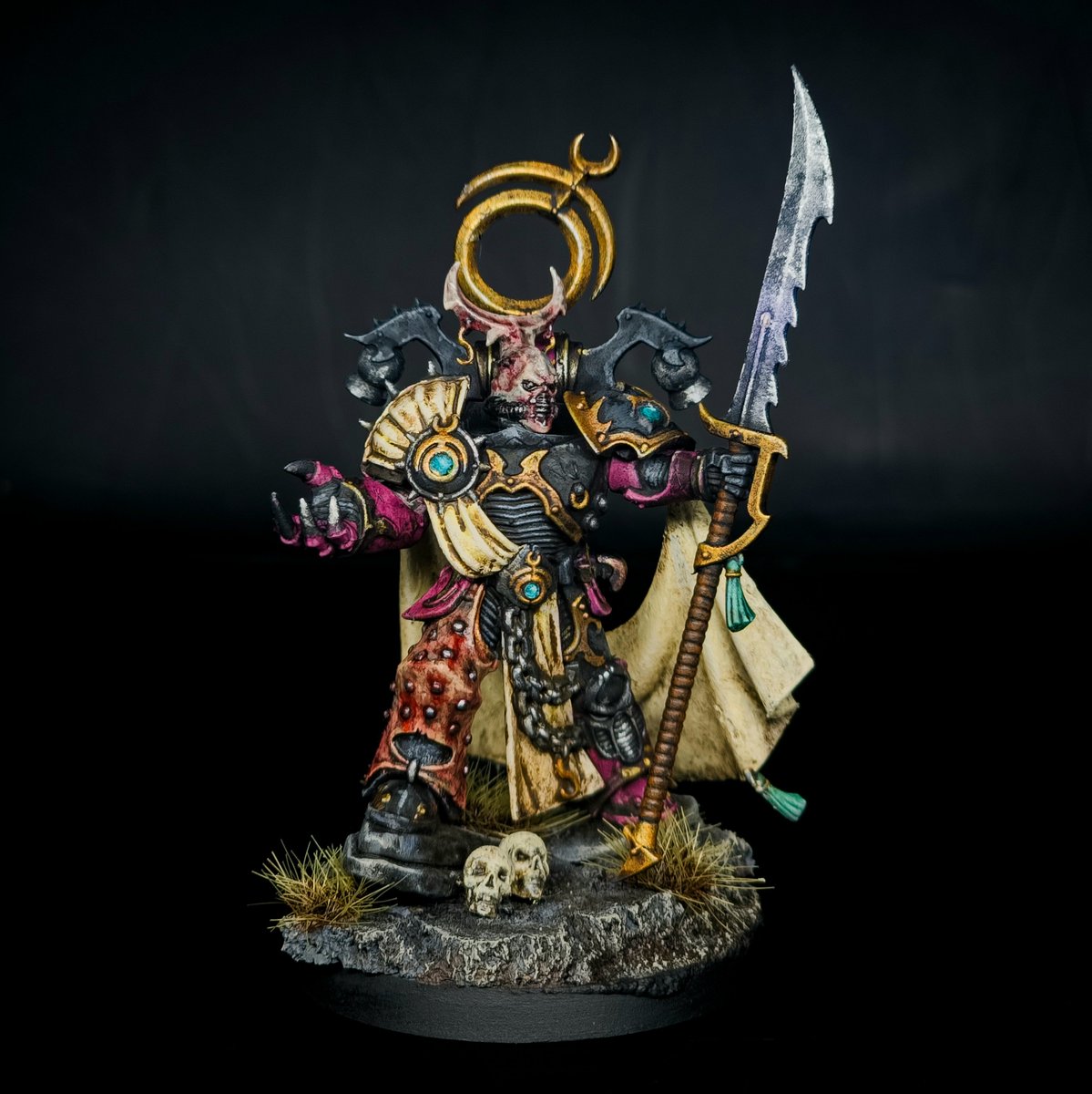 Omnipaints's tweet photo. Lord Exultant is done. Experimented with some new techniques that worked out really well that I will be implementing more often. Hope yall like it! https://t.co/WfwUVEEFx2