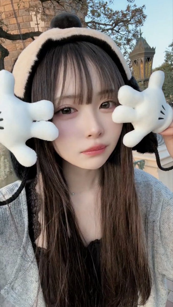 yumekacyan's tweet photo. じーーー見ています https://t.co/ELrBIDfCPY