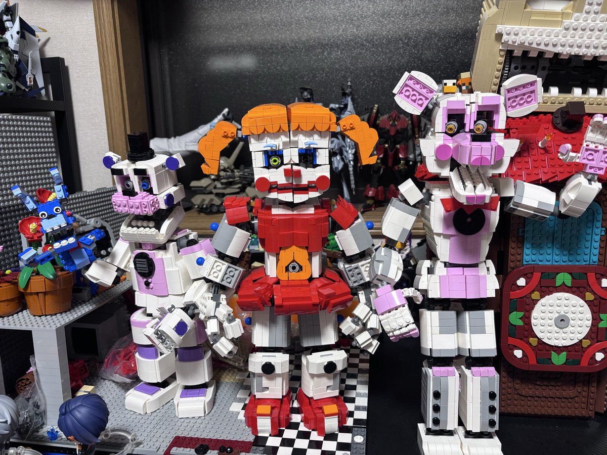 wQf7O07zy7xyf6E's tweet photo. あと一人🩰
#FiveNightsAtFreddys 
#LEGO https://t.co/YZFKwnsi4y