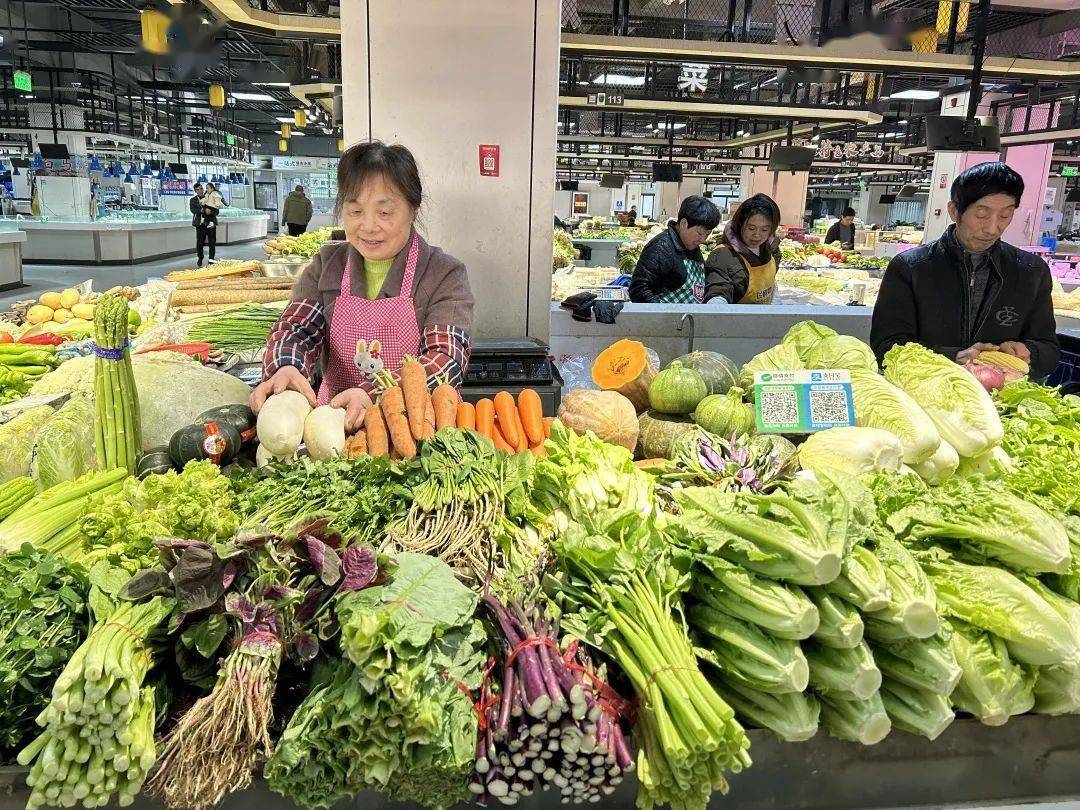 xwin_f's tweet photo. Heading to the morning market to grab fresh seasonal veggies before work! , https://t.co/GfdbksftwJ
