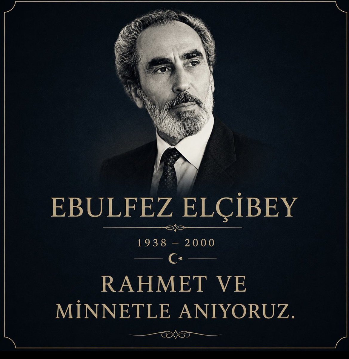 ibrahim_ozkan61's tweet photo. 1975’te KGB tarafından tutuklandığında türlü baskı ve işkenceye maruz kaldı.

Yıllar sonra o günleri anlatırken en çok neye yandığını şu sözlerle ifade edecekti:

“Çok işkence gördüm, çok çektirdiler. Hiçbirine yanmam da, bir Atatürk rozetim vardı yakamda; onu aldılar elimden, hâlâ içim yanar…”

Ebulfez Elçibey’i vefatının yıl dönümünde rahmet, minnet ve saygıyla anıyorum.

Ruhu şad olsun. 🇦🇿🇹🇷