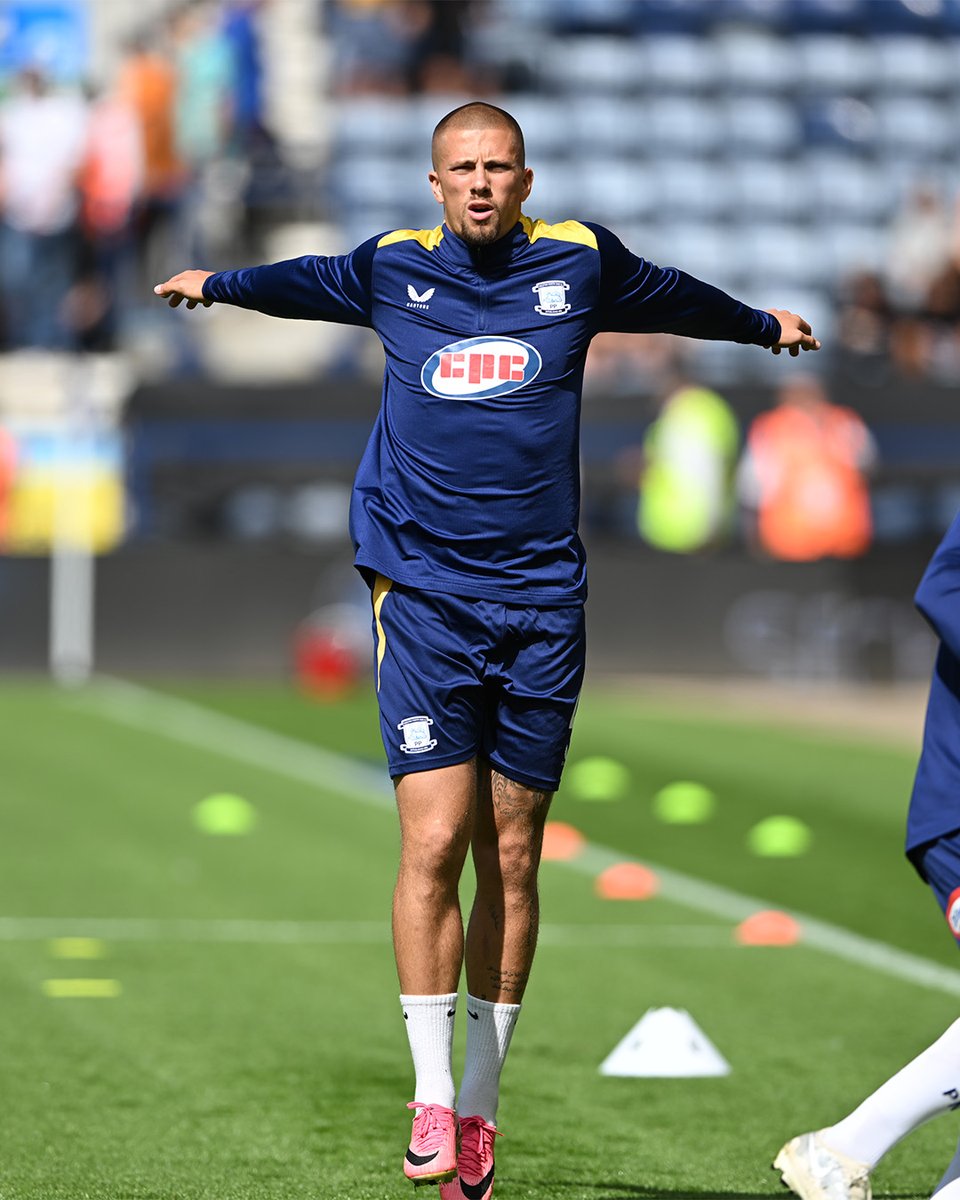 pnefc's tweet photo. Straight in for a PNE debut. 👊

#pnefc https://t.co/whPQbY9aGt