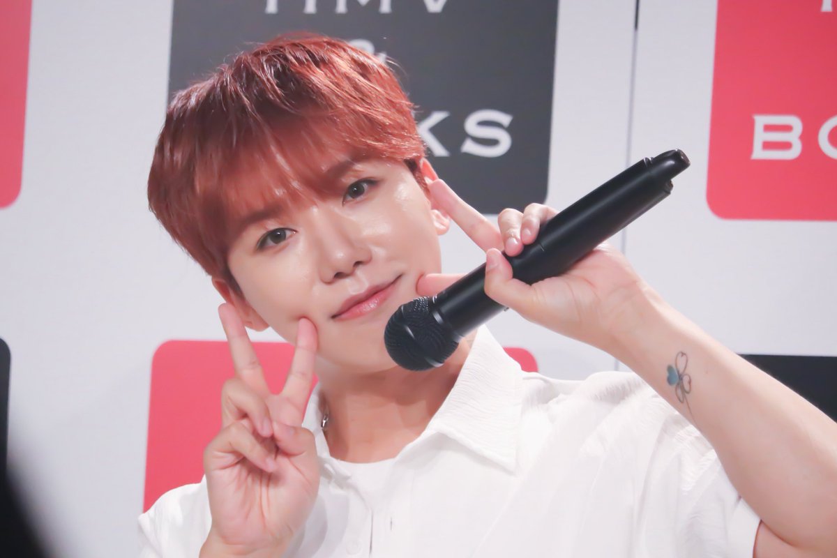 Hwanim1123's tweet photo. 260822 FAVE1 Blake Time

#페이브원 #FAVE1 #RockHyeon
#록현 #김록현 #ロクヒョン #ロッキョン
@gusdl210 @FAVE1_official、 https://t.co/jN5UZg5tQr