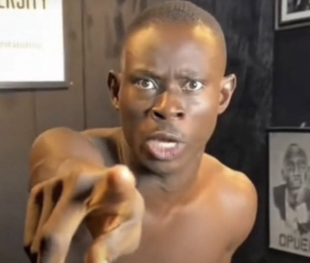 MuhyCreates's tweet photo. @Tobi_Shotit God go bless you for me  😂 https://t.co/jFU6PGHDPP