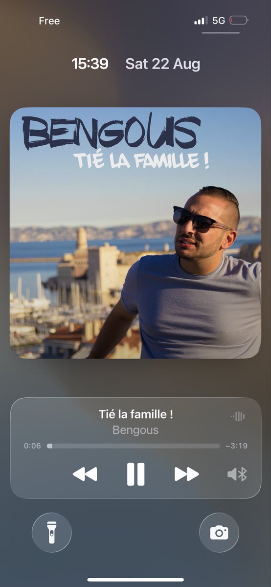 3robispooowwww's tweet photo. J me permet la melo on est samedi https://t.co/rKSsvWq5Yk