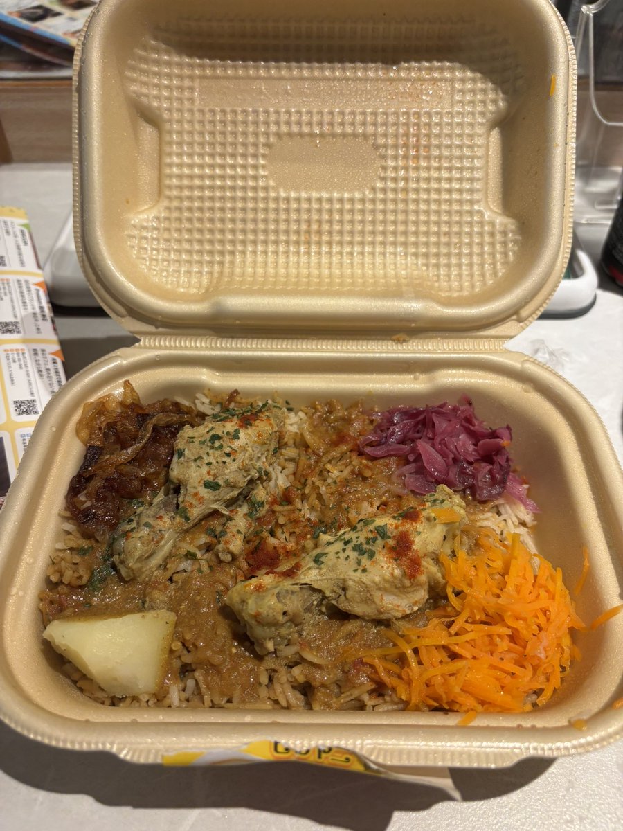 damisuxo's tweet photo. 昨日の晩ご飯と今日の晩ご飯 https://t.co/UwR30JzE3w