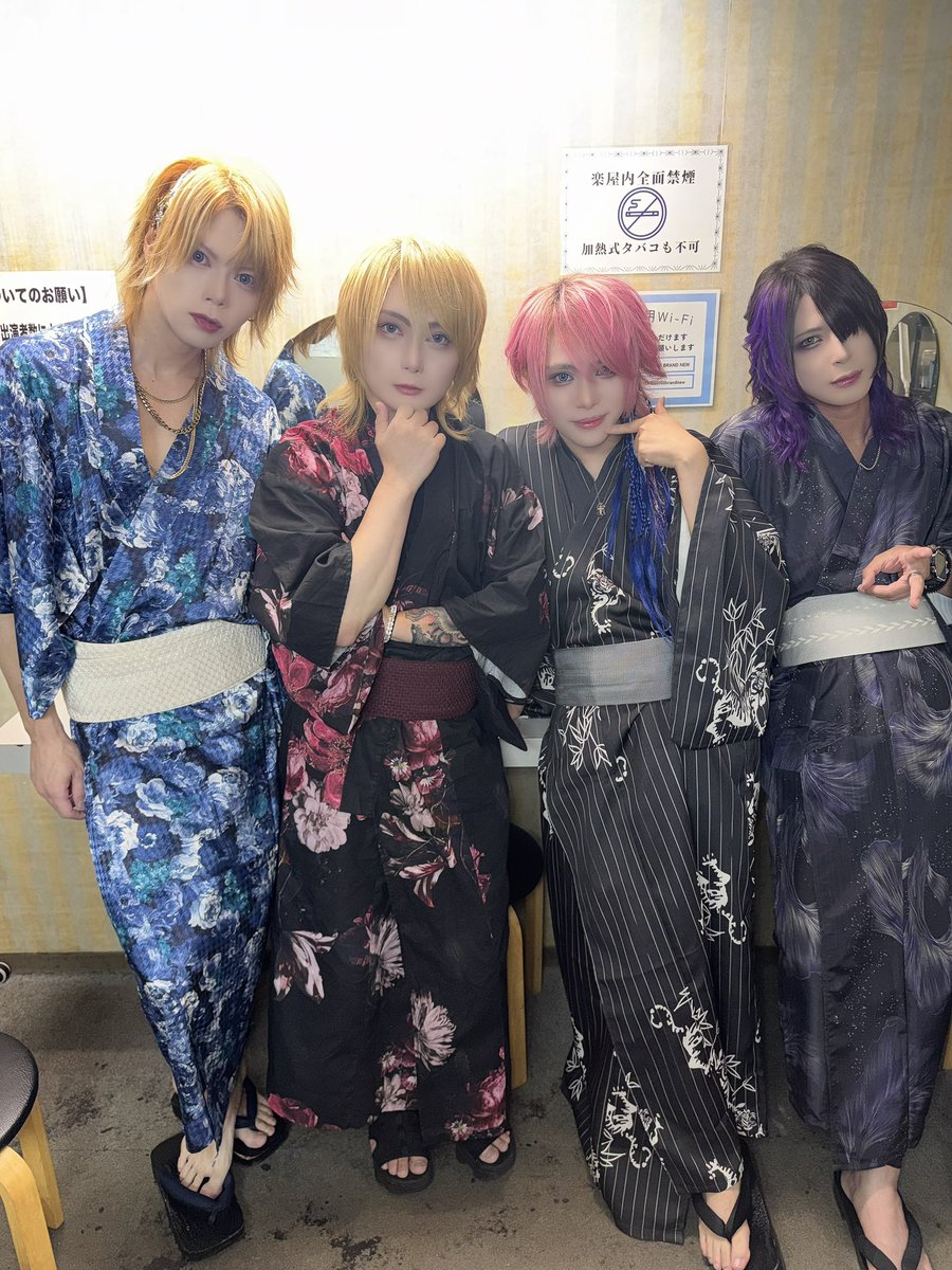 melltaku's tweet photo. 西九条BRAND NEW

10曲限定無料ワンマン
 『東西！夏の浴衣無料めるたく会(大阪編)』

ありがとうございました！！
自分のバンドマンとしての人生が始まった地で
出会った仲間達やファンの方々と
こうやって大阪ワンマンをできた事が
純粋にとても嬉しかったです

続けて来て良かった

今日初めましてやった方もそうじゃない方も
今後ともよろしくね🫶

今日はほんまにありがとうございましたー！！

関西また来月よろしくな✌️

1.証明
2.ニギヤカナコドク
3.忘形見の小夜曲
4.ハッピーエンド
5.ねぇ Starlight
6.宣誓エゴイズム
7.ダダダ
8.多分、きっと、知らんけど。
9.NEVER ENDING YELL
10.“Again”