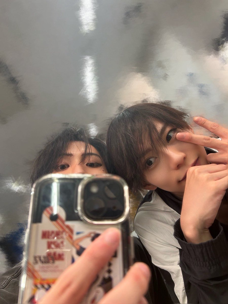 shiseofficial's tweet photo. テニミュ、東京凱旋公演！
ありがとうございました！！
今回の楽屋お隣はみっきー
よろしくね！！
明日はマチソワ。そしてスイッチング配信があります！！
会場に来れない方も、ぜひ配信で楽しんでいただけると幸いです！

それではまた明日！！
 #テニミュ https://t.co/TrOW7z18w7