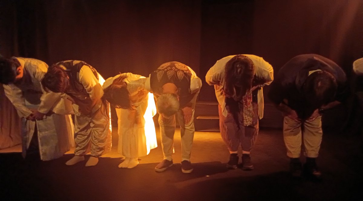 5FXxe2LBV9w6ib3's tweet photo. #船のおもちゃ
#オフィスイーストクラウン第26回公演
#アトリエS-pace
2026/8/22  ソワレ観劇。
初見の劇団さん。
史実に伴う悲惨な歴史から、ややこしい人間関係に、時空を超えたストーリー。
後半に、ゆっくりと繋がっていく感じが心地よかった。
#拡散希望 https://t.co/84kzfNV1J3