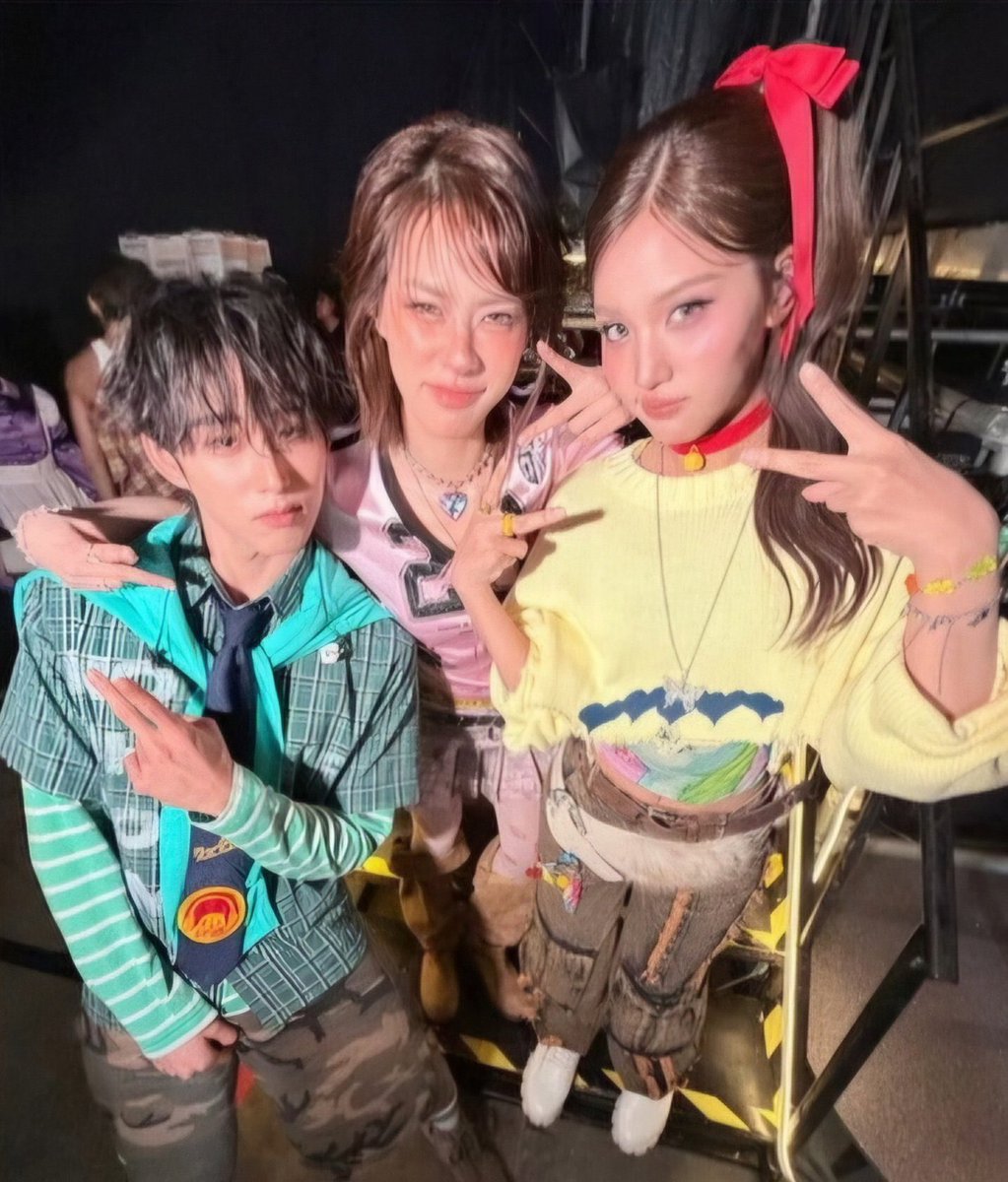 moonciip's tweet photo. น้องเอสกับเอมี่บอนนี่น่ารักงะแล้วน้องเอสเคะมากในหมู่555555555555555

 #est_rvp https://t.co/q6t1FZNjai