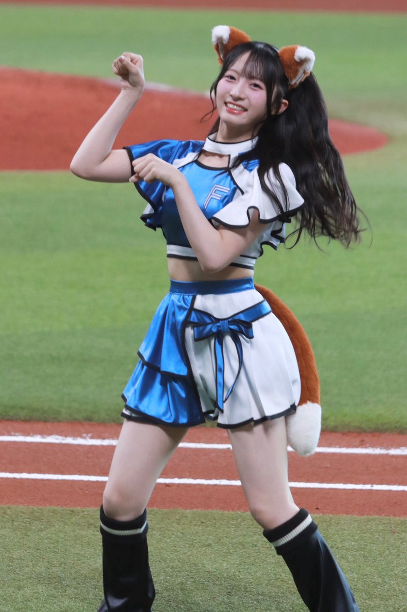 yunachan_akb48's tweet photo. 似合う〜？？🦊💙 https://t.co/urJktUR0fp