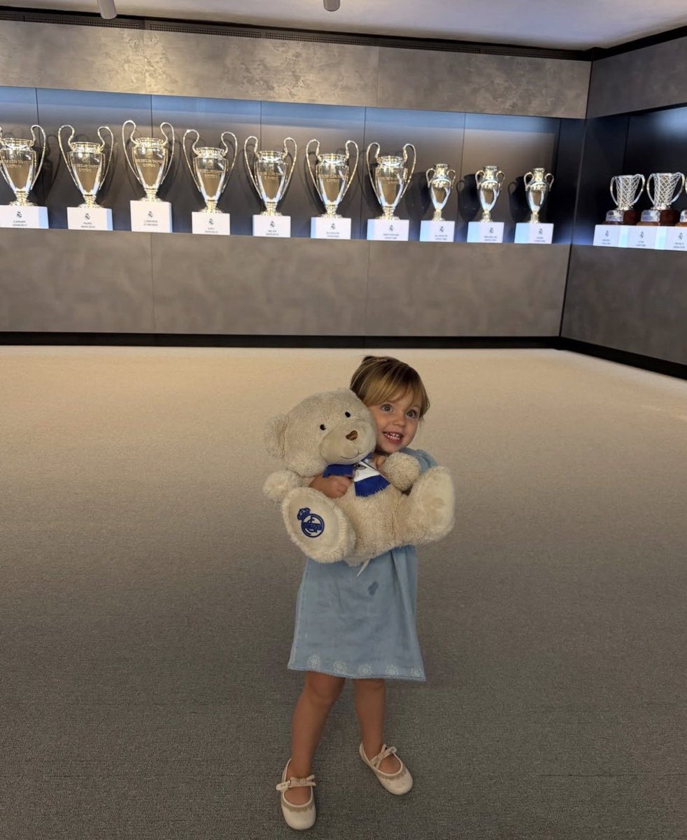 madridenapuros_'s tweet photo. Mi futura hija: https://t.co/AjqO7Ug8te
