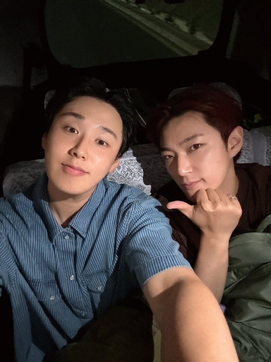 woosikcodev's tweet photo. 今日は大阪でのライブでした！！🐚✨
正直、今日は個人的に家族のことや色々せつないことがいっぱいでライブで集中できるのかなって思いましたけどファンの皆さんの応援や優しい笑顔を見て大丈夫になりました。ありがとうございます。 https://t.co/VR0SeuZCLj