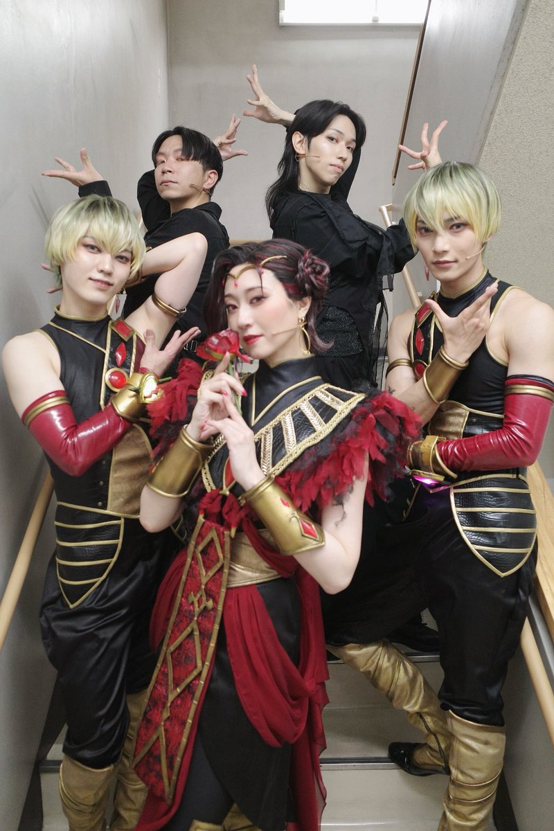 daihosho's tweet photo. #ぼくプリPARTY

チームVogue🌹

常に美しくファビュラスに…
時には可愛らしく。♡

明日はいよいよ千秋楽です。
最後まで応援よろしくね♥️ https://t.co/DYUz4VXmi6