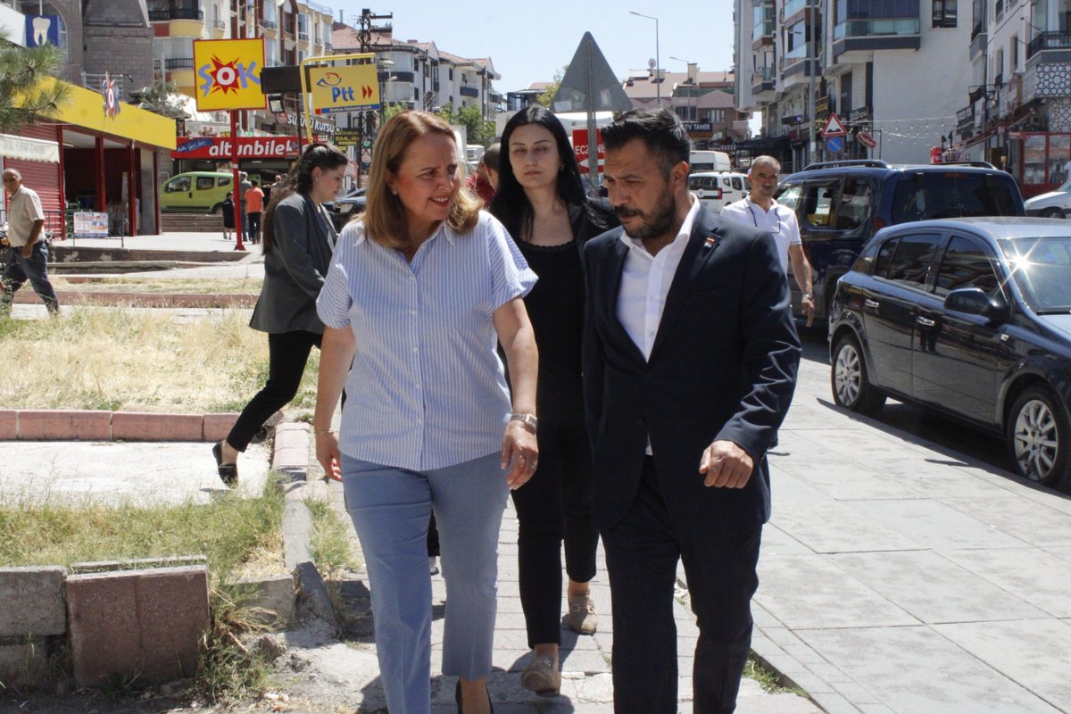 chpkeciorenn's tweet photo. CHP Genel Başkan Yardımcımız, Ankara Milletvekilimiz Sayın Semra Dinçer ve yönetimimizle birlikte esnafımızı ziyaret ederek sohbet ettik, talep ve önerilerini dinledik.

SADIK ERKMEN 
CHP KEÇİÖREN İLÇE BAŞKANI 

@herkesicinCHP @kilicdarogluk @semradincerchp @YildirimFahri @sadikerkmen