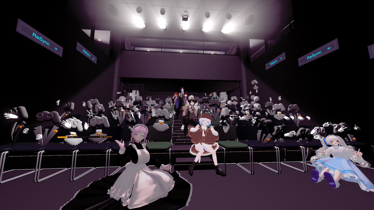 Yoru_vrc's tweet photo. 『その探偵の名、〜旋律の証明〜』の1日目夜公演観劇してきました！
昼回とは全然違う雰囲気で面白かった！
見てても感情全然わからなかったのに探偵さんが全部当ててて驚愕でした　すごい
明日はライブビューイングのお手伝いに行くので、Join戦争に敗れた方は一緒に楽しみましょう！！

#旋律探偵 https://t.co/ANxr2t0sRX