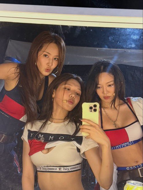 infodrakor_id's tweet photo. mamah mamah HyoRiSoo on fire 🔥

CIYEEE DEBUT https://t.co/AF3HN84l0W