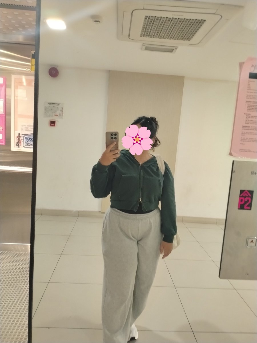 mieyaabbwbaby's tweet photo. Gym outfit todayy https://t.co/Dge88BHMG3