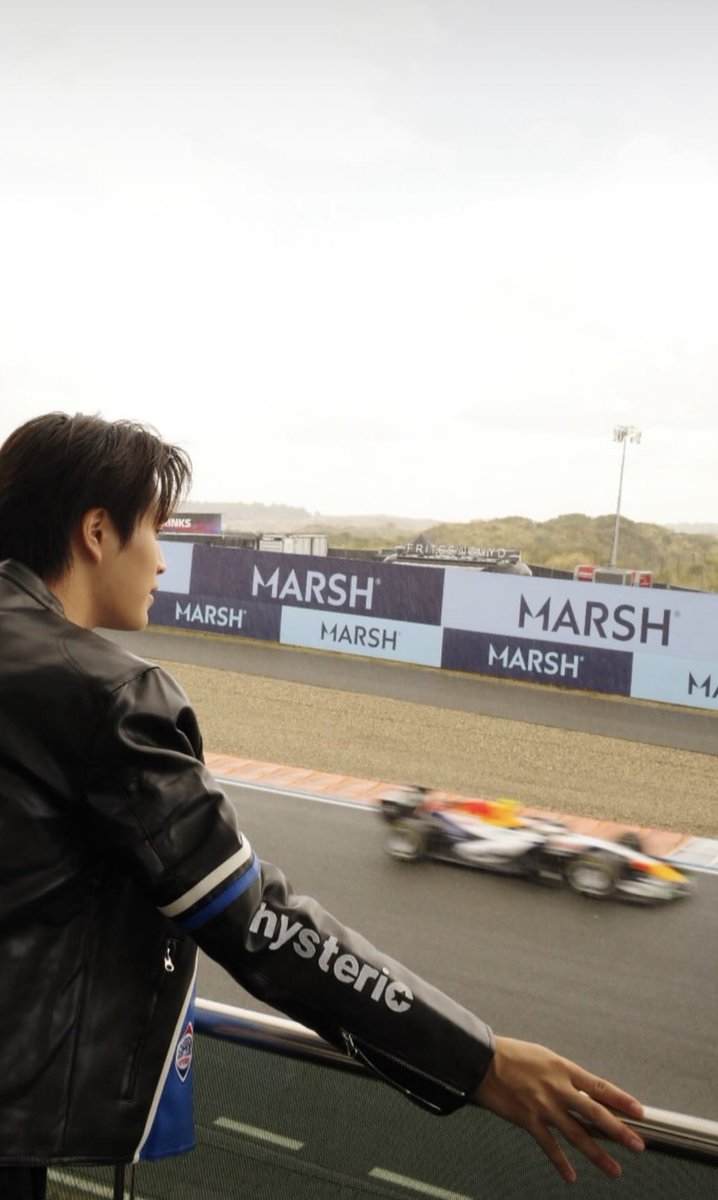 nongsiii's tweet photo. 😭😭😭😭😭😭😭😭😭😭😭😭😭😭😭😭😭😭😭😭😭😭😭😭😭😭😭😭😭😭😭😭😭😭
cr: psfairy

GEMINI IN F1A DUTCH GP 2026

#BreezexGeminixF1A
#BreezeQuickWash
#Gemini_NT #เจมีไนน์ https://t.co/Jr187B6y0n