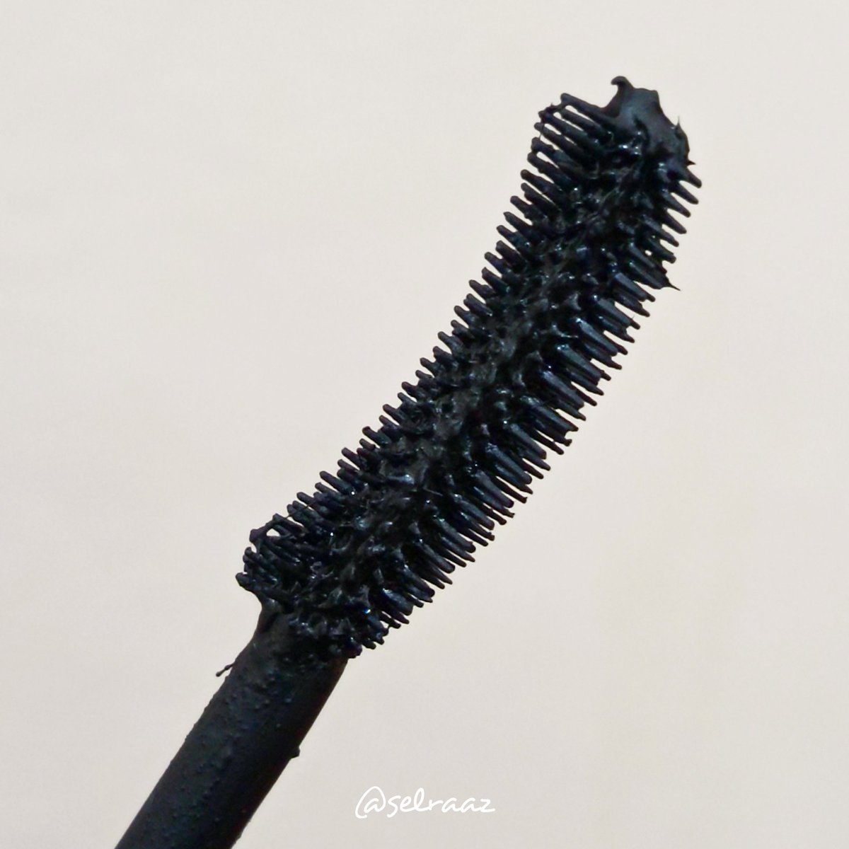 selraaz's tweet photo. MASCARA LOKAL INII!! aku beralih dari mascara 70 ribuan (awalnya iseng) kesini.. eh berakhir repurchase trus

bikin lentik + bervolume tp ga berat dan ofc tahan sehariannnn https://t.co/qurbqGtzBB