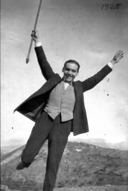 JAL_1966's tweet photo. Lectura muy recomendable de Juan Cruz, esta mañana en @clarincom, sobre el XC aniversario del asesinato de Federico García Lorca👇🏼
@EmbEspArgentina 
@SE_MemoDemo https://t.co/GrfhvjUvC2