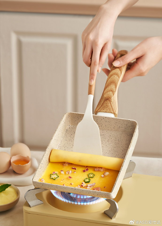 diansya41555684's tweet photo. Just whipped up fluffy cheese omelet with leftover veggies for a quick cozy breakfast—10 mins start to finish, perfect busy morning hack! https://t.co/syUAsyZ74x
