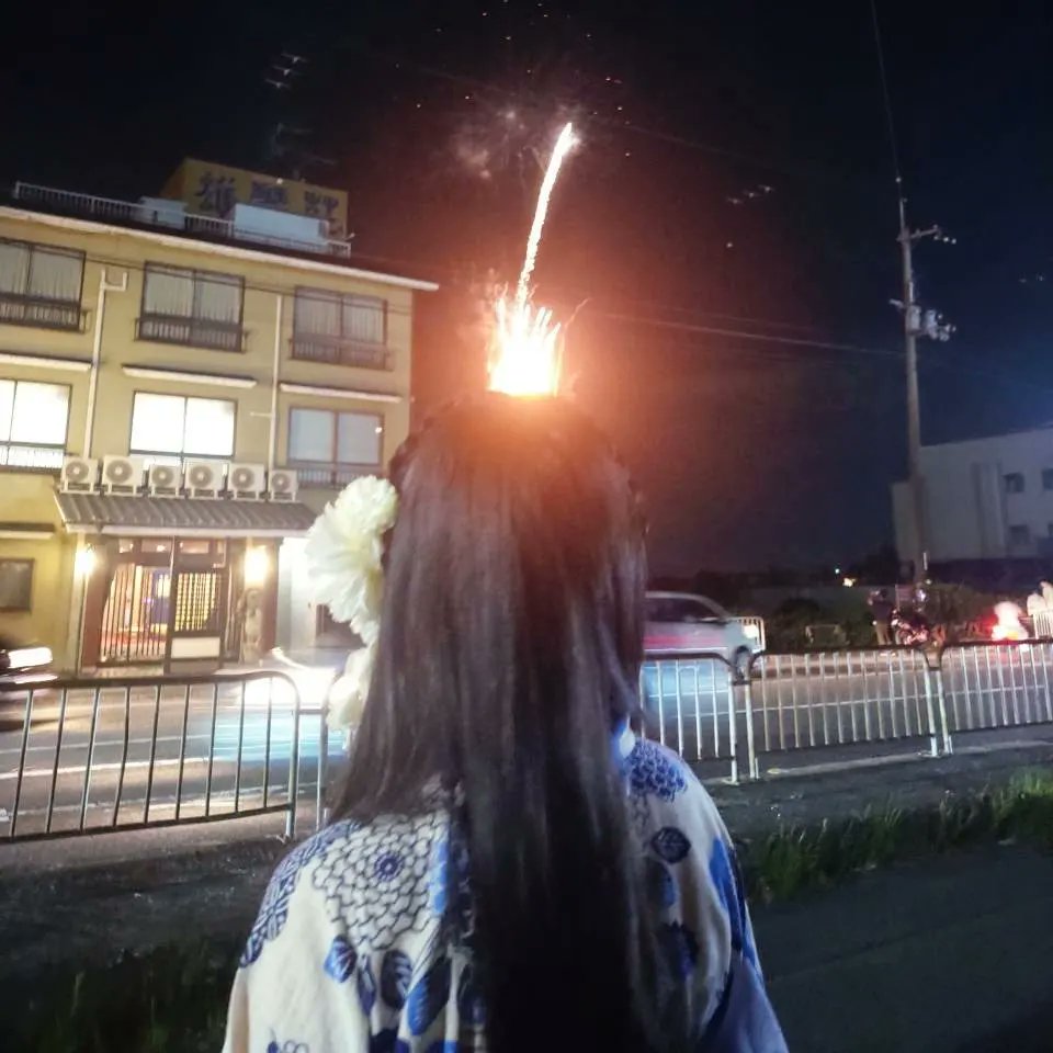 mitakoe123's tweet photo. ←母が撮ってくれた写真　　　弟→ https://t.co/AmTTIkNqL6