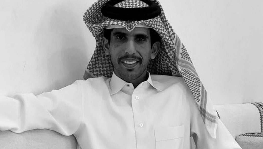 v80r_1's tweet photo. مساء الخيـر  ، للواثقيـن من انفسهم
اما بعد ،  صالح النشيرا قال :

علامة المتـهم  . .  كثـر التصاريـح
   وعلامة المكتفي قل اهتمامه

وعلامة اني ضعفت ويمكن اطيح
    علامةٍ من علامات .. القيامة https://t.co/w0XWSh1LmJ