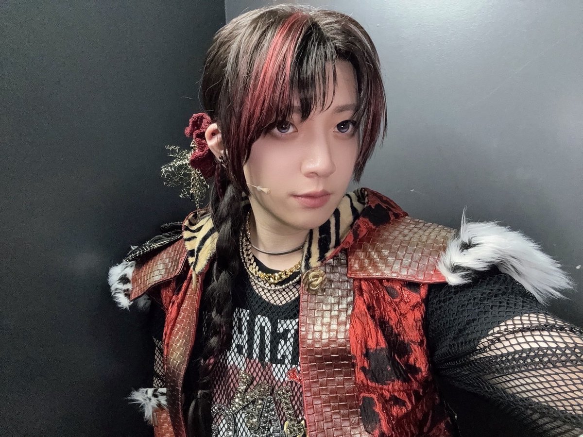 hironobimistaff's tweet photo. 本日もありがとうございました。

実は裏でbimiの新曲もかなり良い感じのリリースされてるので芝居いいなって思ったらそっちも良かったらチェックよろしくお願いします。 https://t.co/VTOIHr3ifT