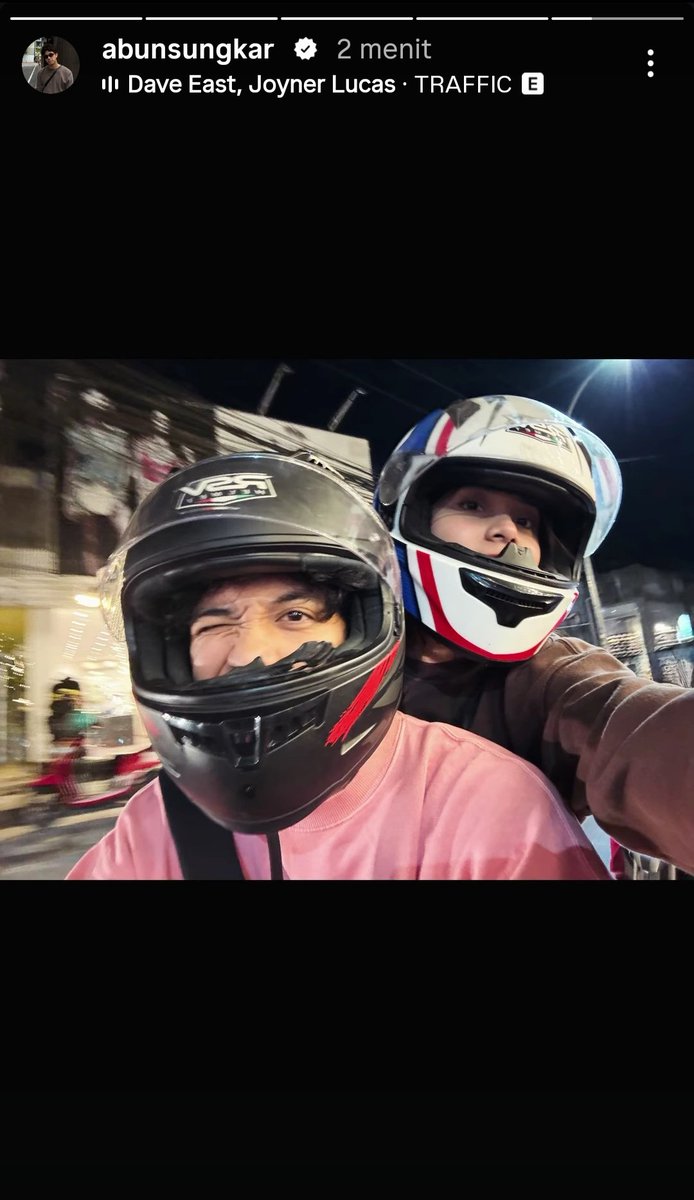 Dee_4r's tweet photo. Duh yg lagi malmingan di bali https://t.co/afSS8TO6S2
