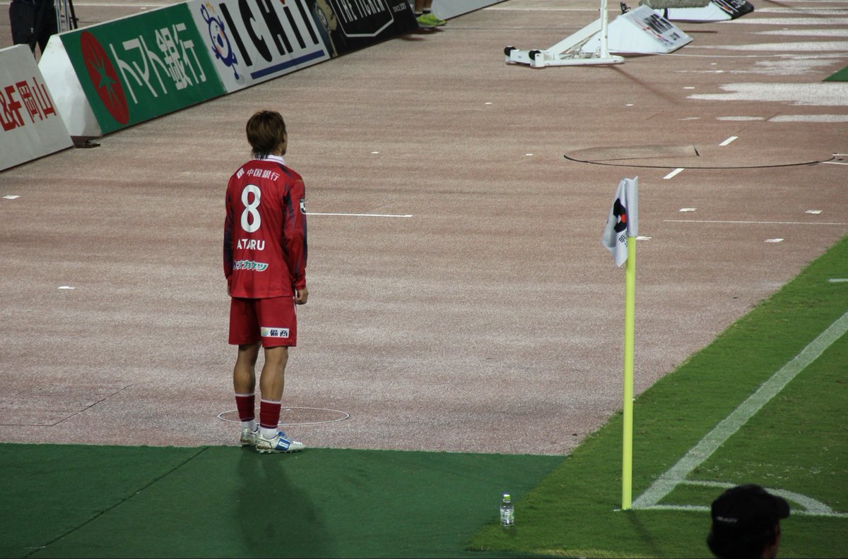 fagi240315's tweet photo. 江坂さん、
ピッチを出ても最後まで仲間を信じる姿

#ファジアーノ岡山
#江坂任 https://t.co/mlmvzM0PlU