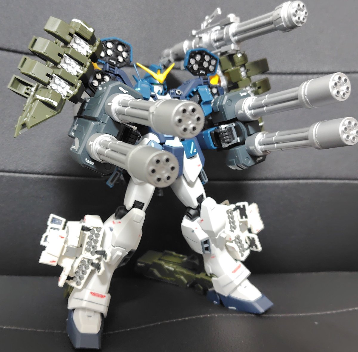 Abcd59128757's tweet photo. #自分の楽しみのためだけに作った作品を見せて 
ヘビーアームズのフル装備が見たかったんや…。 https://t.co/3Lvb5TglOT