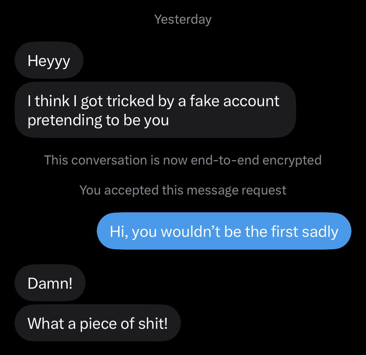 ExecutrixEmma's tweet photo. @Blackmailbrdie Fake account impersonating me. Do NOT trust this account https://t.co/puFLEzG8ra